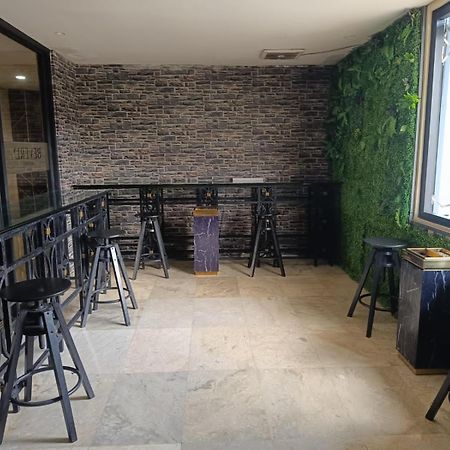 Beverly Hotel Batam Nagoya Extérieur photo