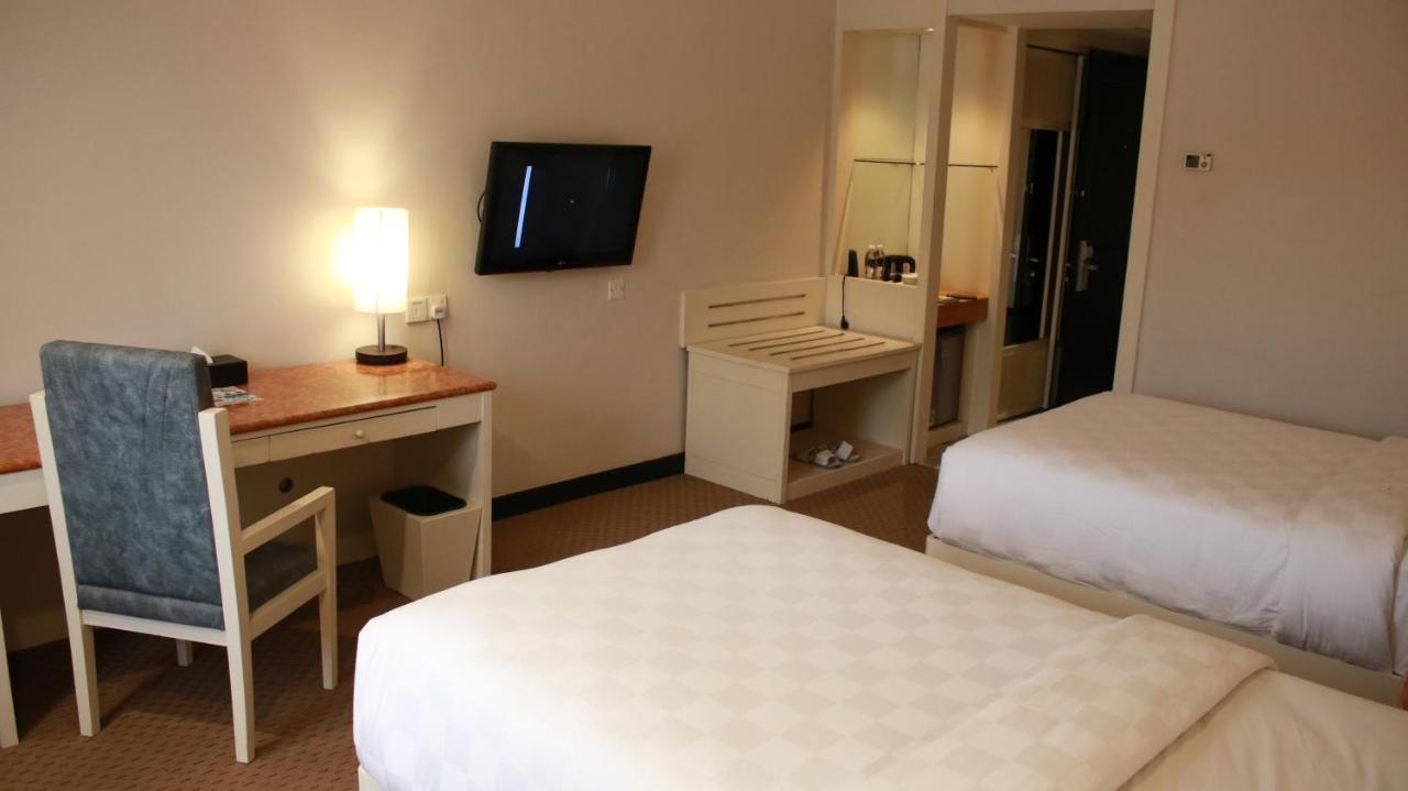 Beverly Hotel Batam Nagoya Extérieur photo