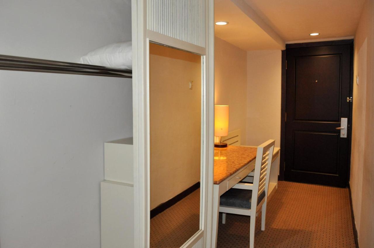 Beverly Hotel Batam Nagoya Extérieur photo