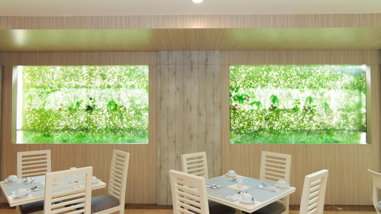 Beverly Hotel Batam Nagoya Extérieur photo